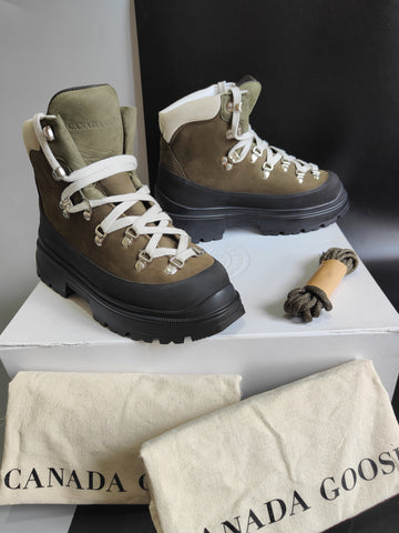 Canada Goose Women's Journey Boots in Military Green/Black UK 4 / EU 37