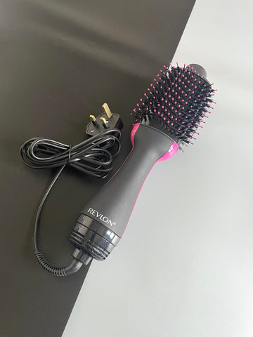 REVLON One-Step Volumizer Original 1.0 Hair Dryer and Hot Air Brush in Black