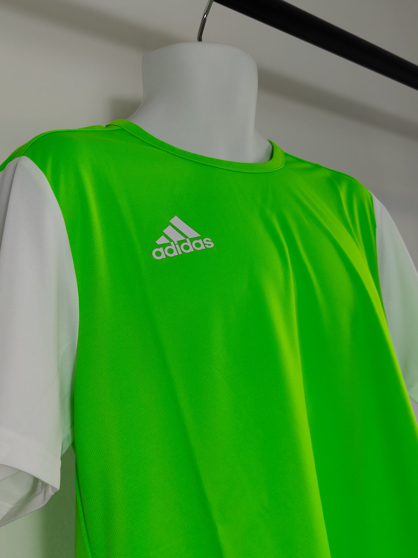 Adidas Men's Jersey T-Shirt in Green L