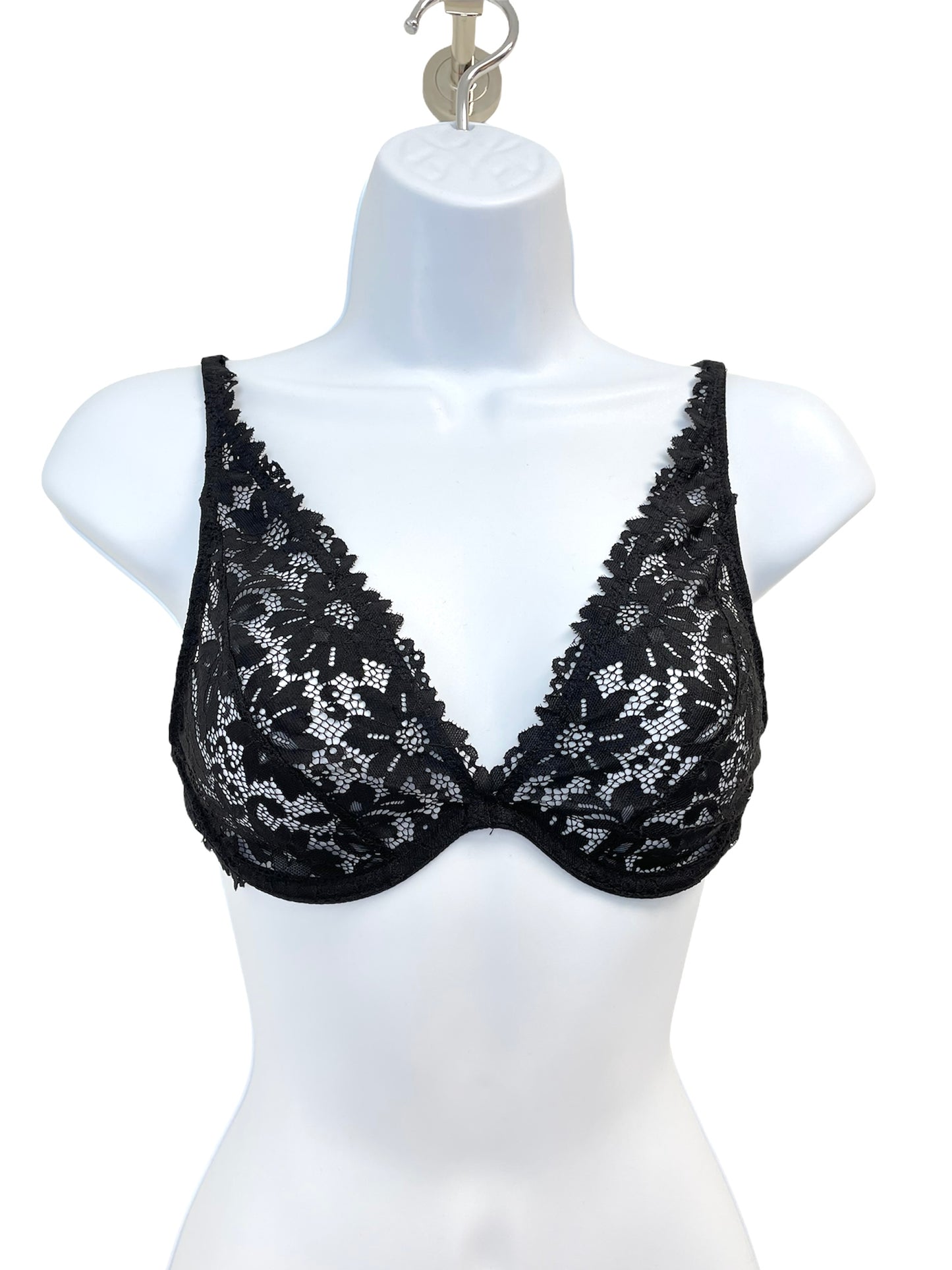 Urban Outfitters Ladies Comfort V-Neck Lace Bra Top Black – CLEARO