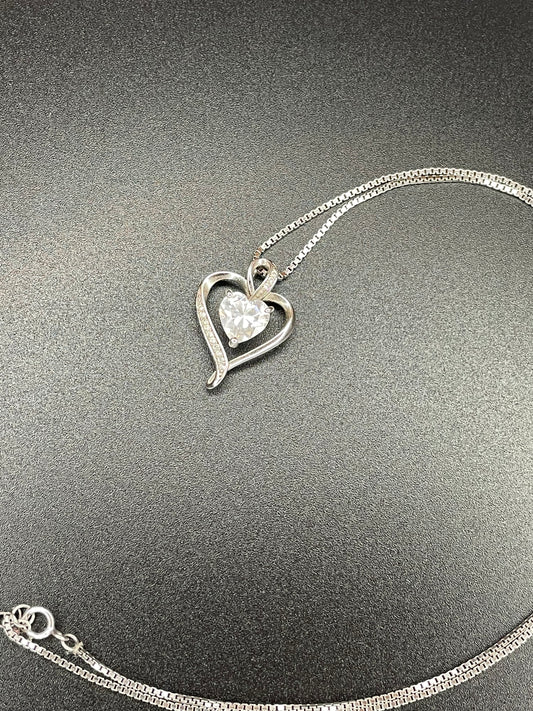 LAVUMO Women's Silver Heart Pendant Chain Necklace 925 Sterling Silver