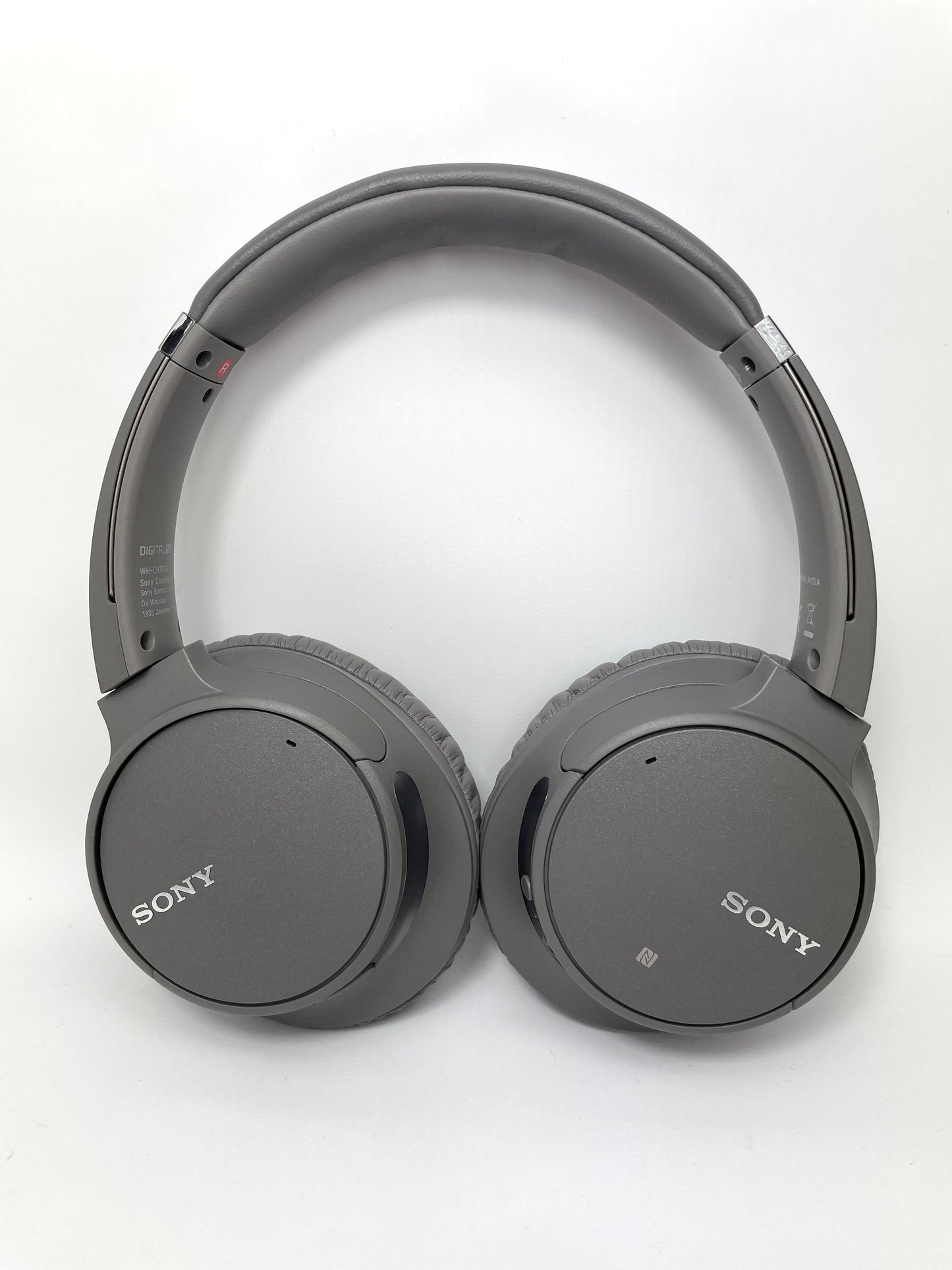 Sony WH-CH700N Over-Ear Wireless Bluetooth Noise Cancelling Headphones in Grey