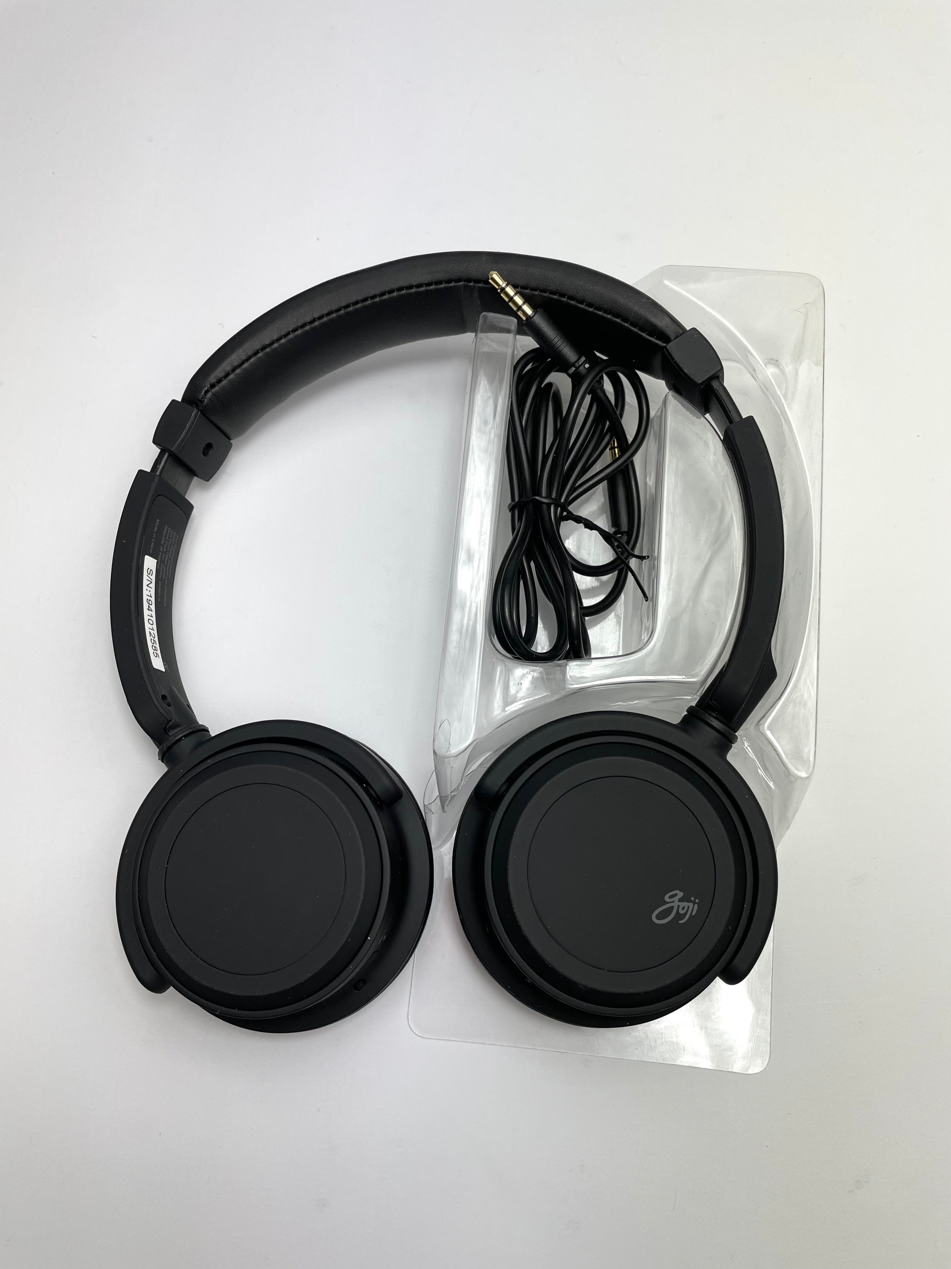 Goji On Ear Wireless Headphones with Microphone in Black CLEARO