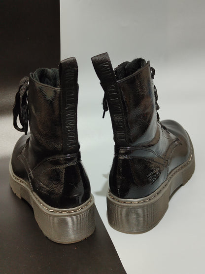 Women's Calf Boot Glossy Black UK 8 / EU 42